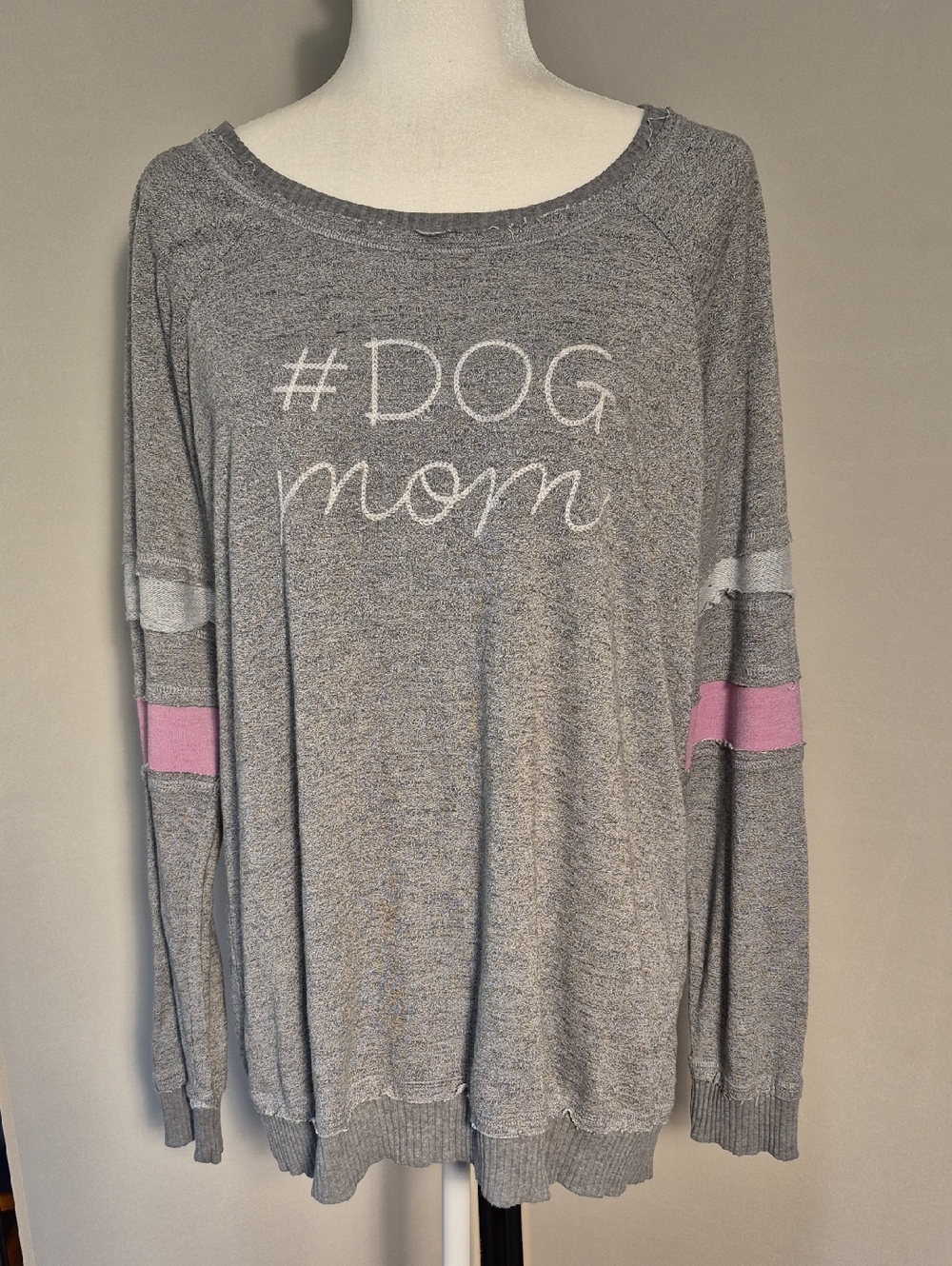 Maurices Gray 'Dog Mom' Pullover Sweatshirt - Sz. XL